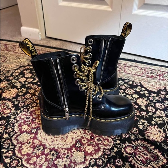 Doc Marten Jadon Max Platform Boots - Picture 2 of 2